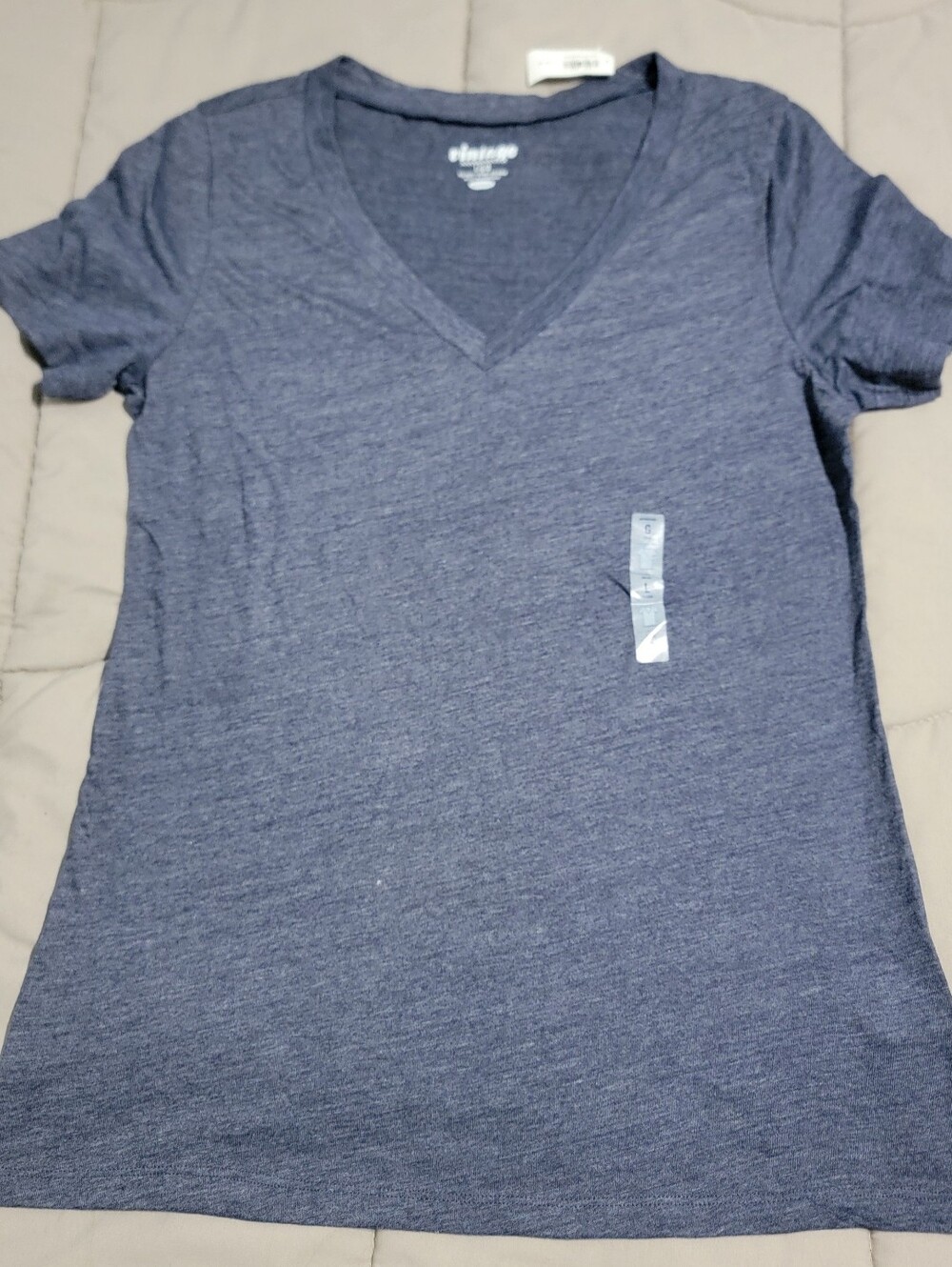 NEW Old Navy Dark Grey V-Neck Vintage Tee - Size Large